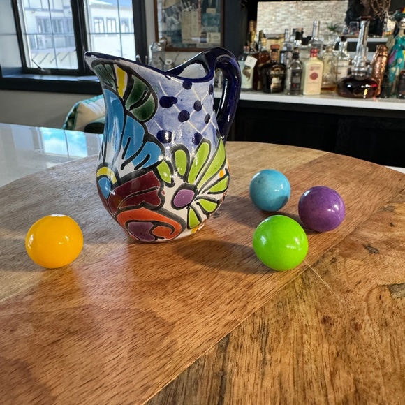 Mexican Talavera Pottery for Citrus juice, Syrup, Creamer Hand Painted & Signed - Picture 2 of 8